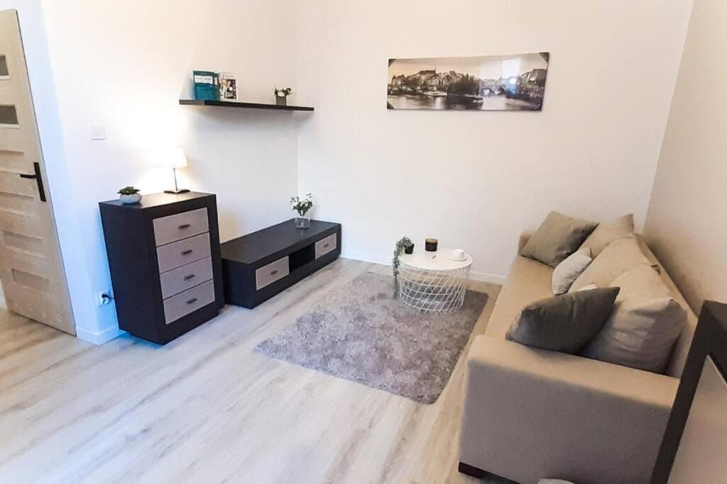 Rondo Onz Metro, Krochmalna 32A Street Varsóvia Exterior foto